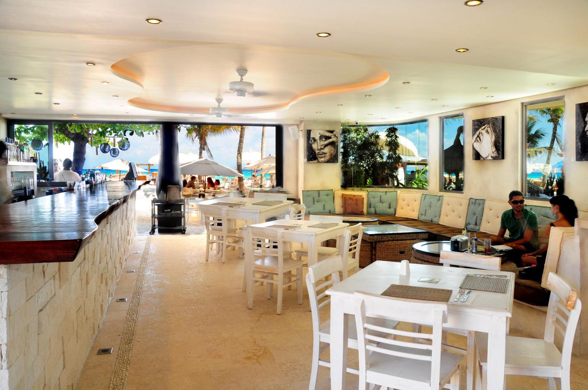 Villas Sacbe Condo Hotel And Beach Club Playa del Carmen Bagian luar foto